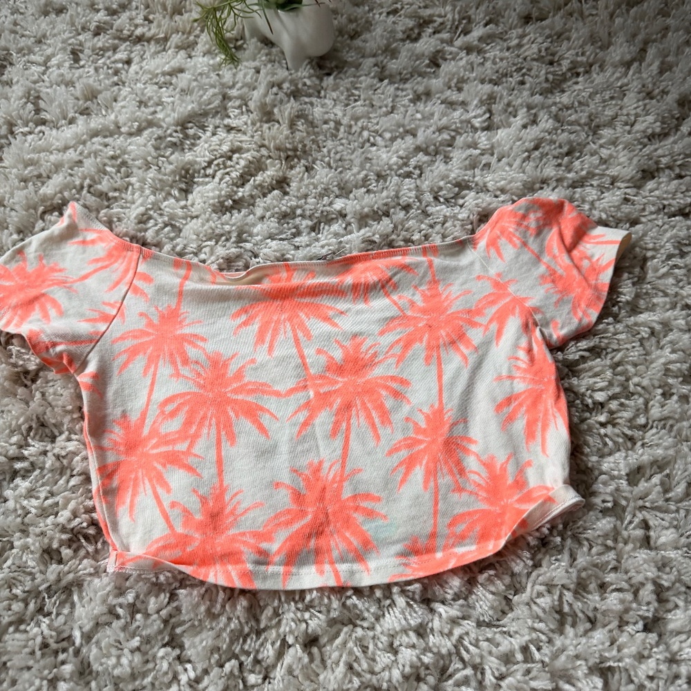 Stylish Charlotte Russe Coral White palm tree, vacation, beach vibes women’s cro